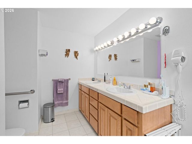 630 SKY Ln, Forest Grove, OR 97116