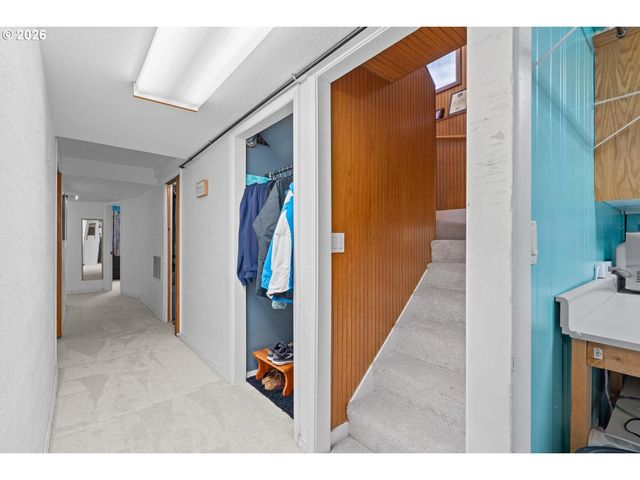 630 SKY Ln, Forest Grove, OR 97116