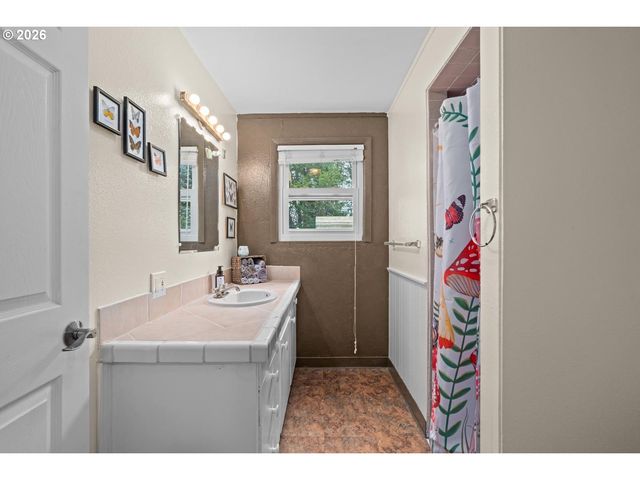 630 SKY Ln, Forest Grove, OR 97116