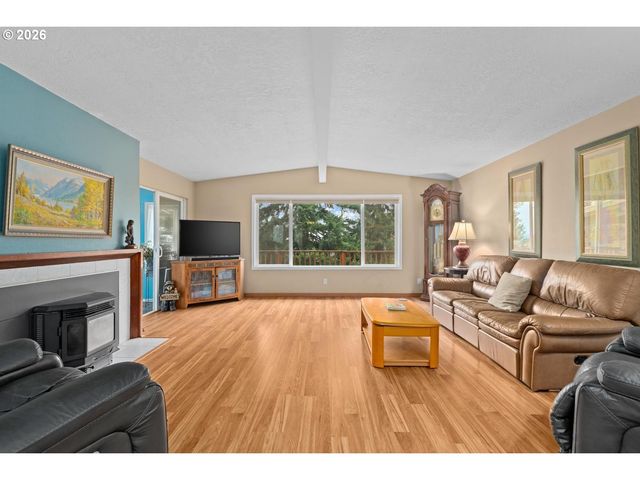 630 SKY Ln, Forest Grove, OR 97116