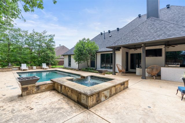 110 Red Oak Drive, Krugerville, TX 76227