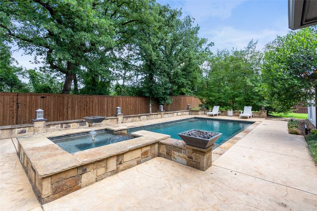 110 Red Oak Drive, Krugerville, TX 76227