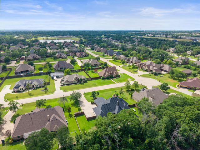 110 Red Oak Drive, Krugerville, TX 76227