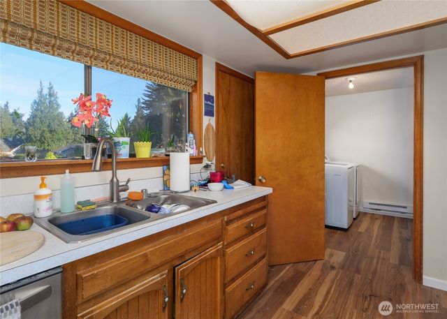 126 Leslie Lane, Sequim, WA 98382