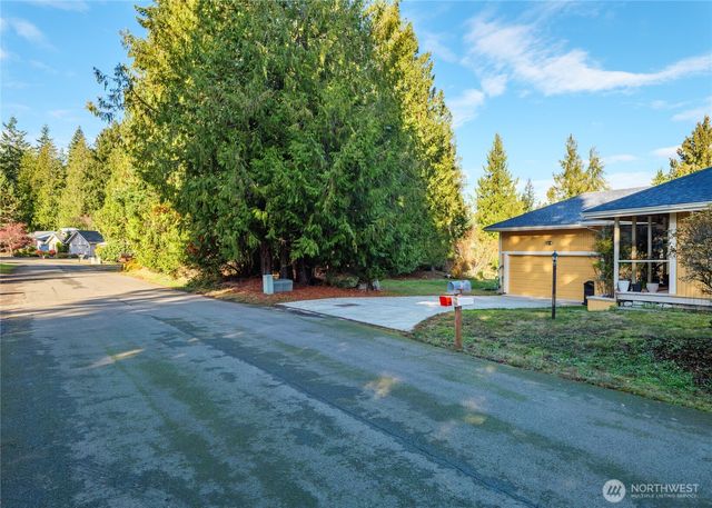 126 Leslie Lane, Sequim, WA 98382