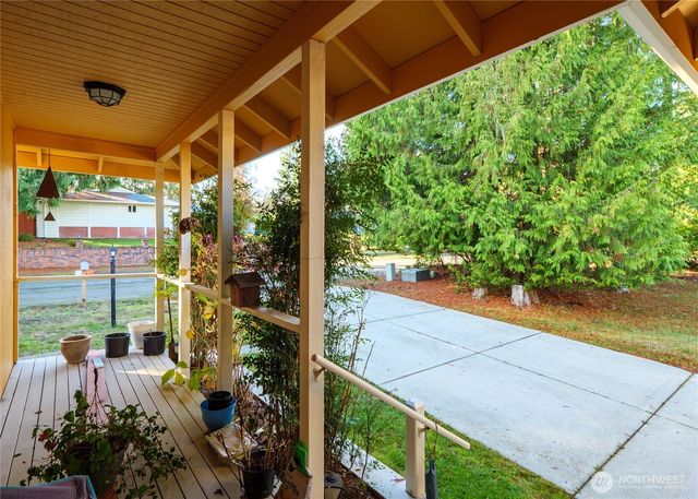 126 Leslie Lane, Sequim, WA 98382