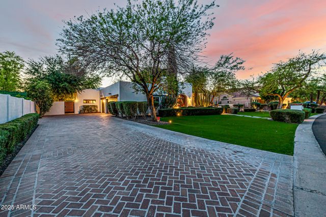 9310 S BALA Drive, Tempe, AZ 85284