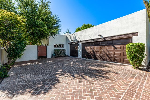 9310 S BALA Drive, Tempe, AZ 85284