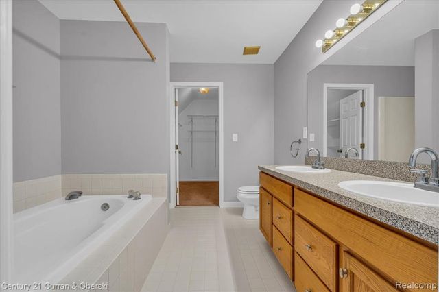 23264 Oakleigh Avenue, Trenton, MI 48183