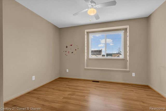 23264 Oakleigh Avenue, Trenton, MI 48183