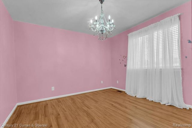 23264 Oakleigh Avenue, Trenton, MI 48183