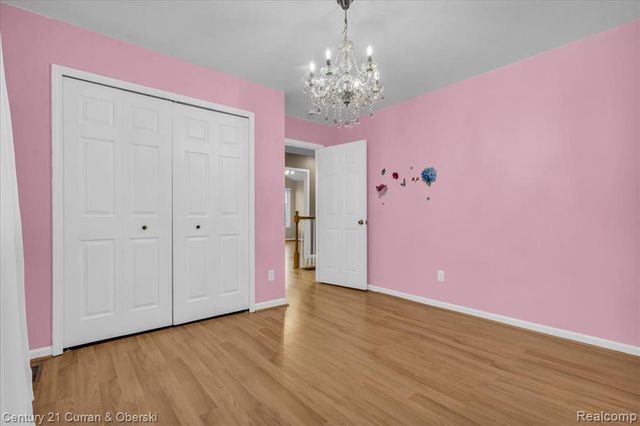 23264 Oakleigh Avenue, Trenton, MI 48183