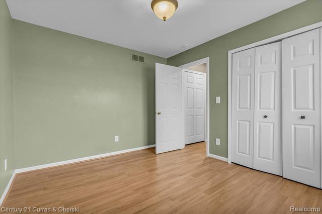 23264 Oakleigh Avenue, Trenton, MI 48183