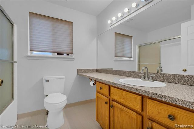 23264 Oakleigh Avenue, Trenton, MI 48183