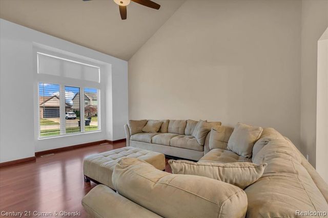 23264 Oakleigh Avenue, Trenton, MI 48183