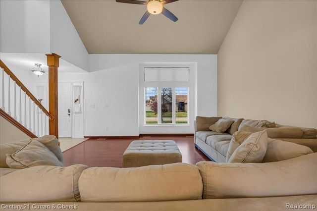 23264 Oakleigh Avenue, Trenton, MI 48183