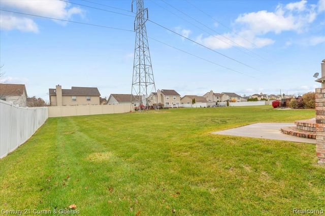 23264 Oakleigh Avenue, Trenton, MI 48183