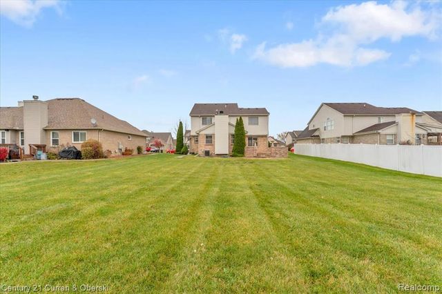 23264 Oakleigh Avenue, Trenton, MI 48183