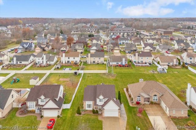 23264 Oakleigh Avenue, Trenton, MI 48183