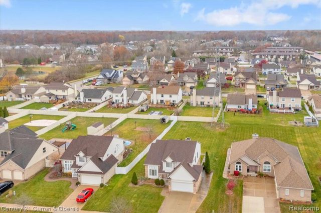 23264 Oakleigh Avenue, Trenton, MI 48183