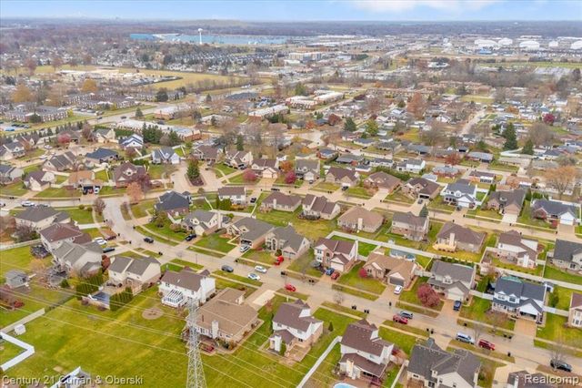 23264 Oakleigh Avenue, Trenton, MI 48183