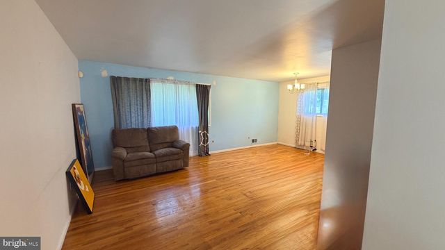6000 LADD RD, Suitland, MD 20746