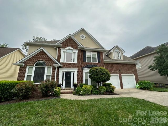 9207 Sandpiper Drive, Charlotte, NC 28277