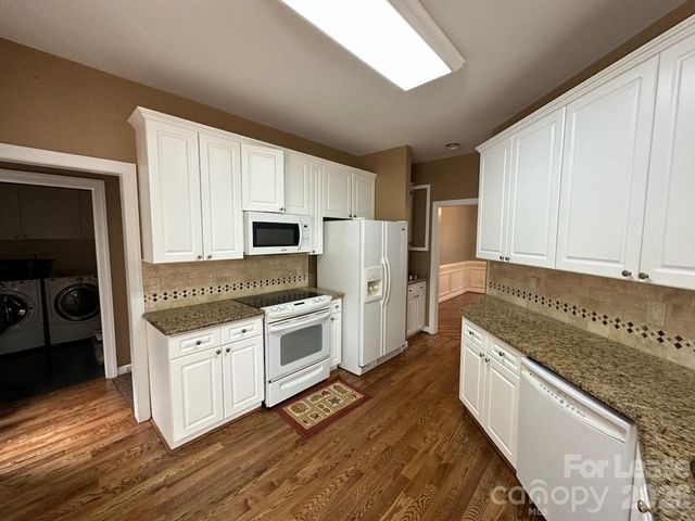 9207 Sandpiper Drive, Charlotte, NC 28277