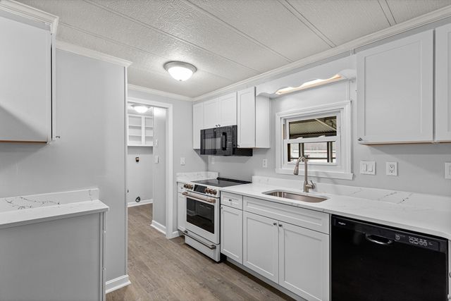 85 Narragansett, Plymouth, MA 02360