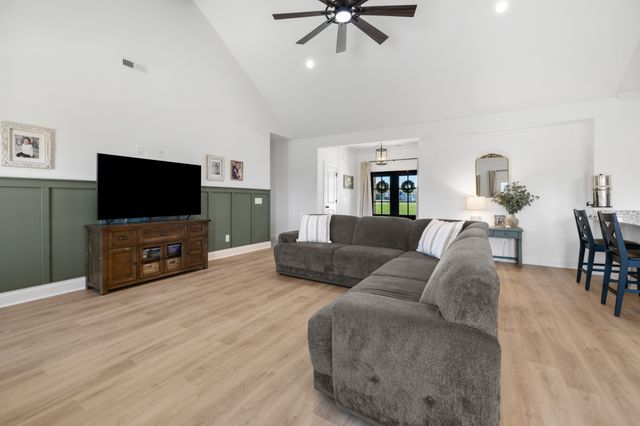 1314 Halls Mill Rd, Unionville, TN 37180