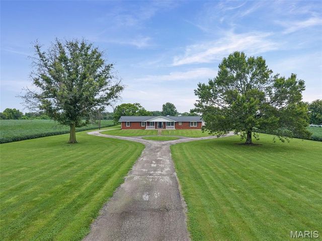 6961 Bouse Road, Glen Carbon, IL 62034