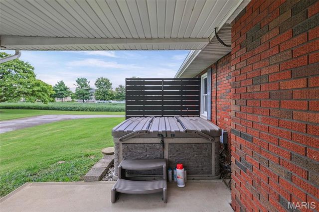 6961 Bouse Road, Glen Carbon, IL 62034