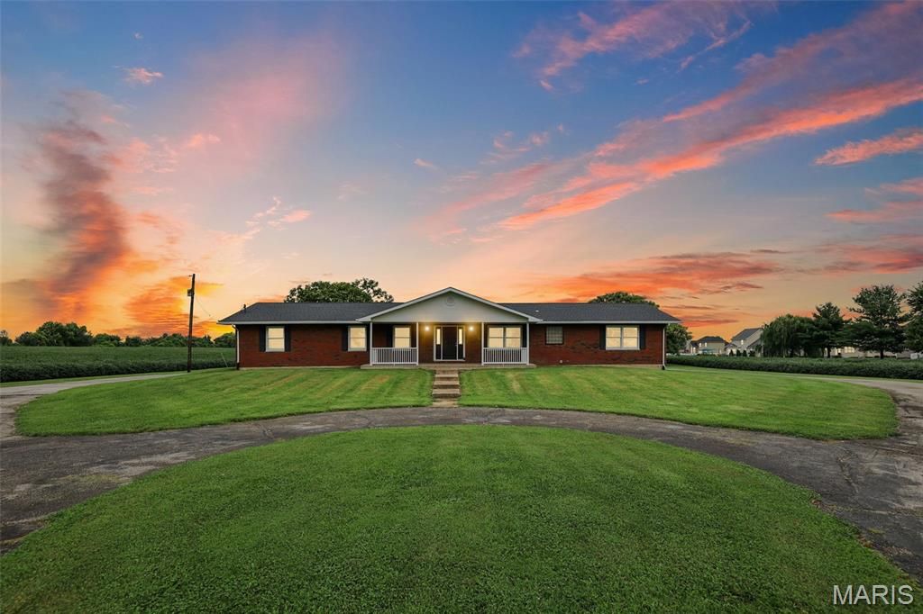 6961 Bouse Road, Glen Carbon, IL 62034