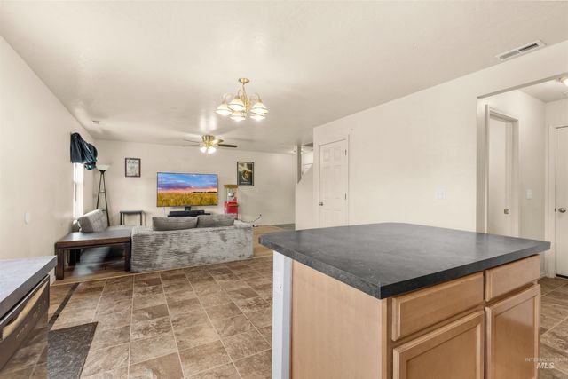 11800 Altamont St, Caldwell, ID 83605