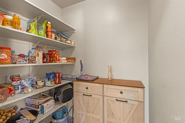 11800 Altamont St, Caldwell, ID 83605