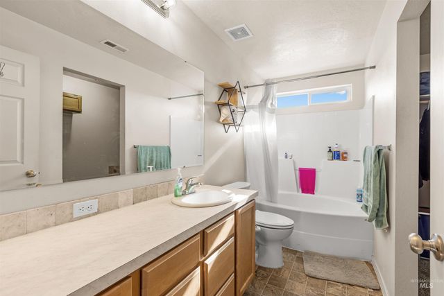 11800 Altamont St, Caldwell, ID 83605