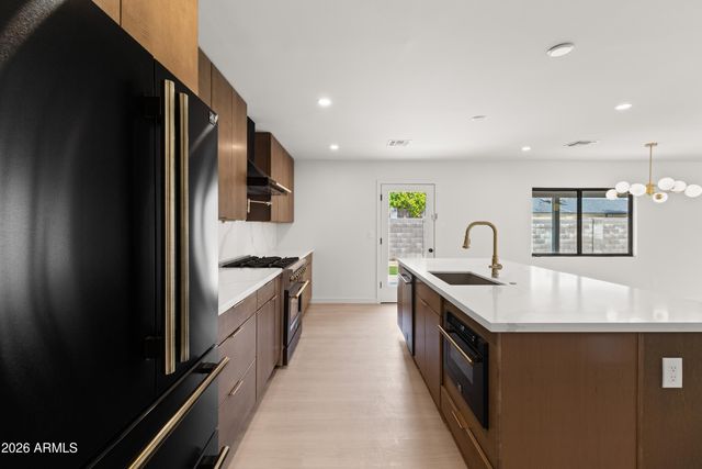 10010 N 29TH Street, Phoenix, AZ 85028