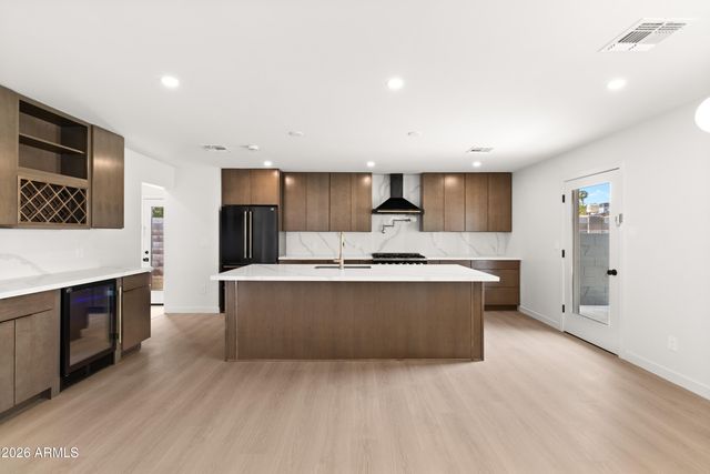 10010 N 29TH Street, Phoenix, AZ 85028