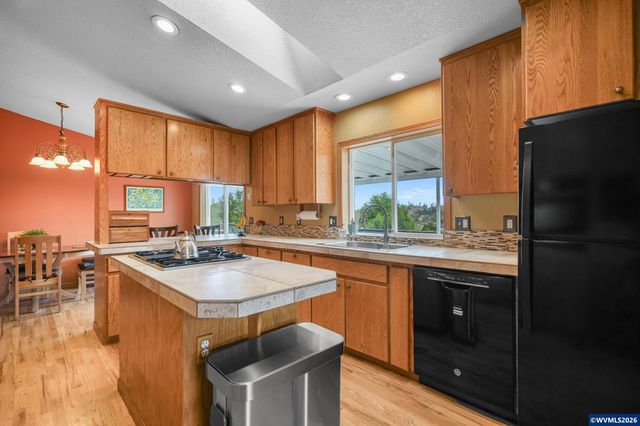8329 NW Arboretum Rd, Corvallis, OR 97330