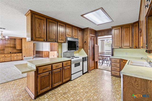 10040 W Fm 93, Belton, TX 76513