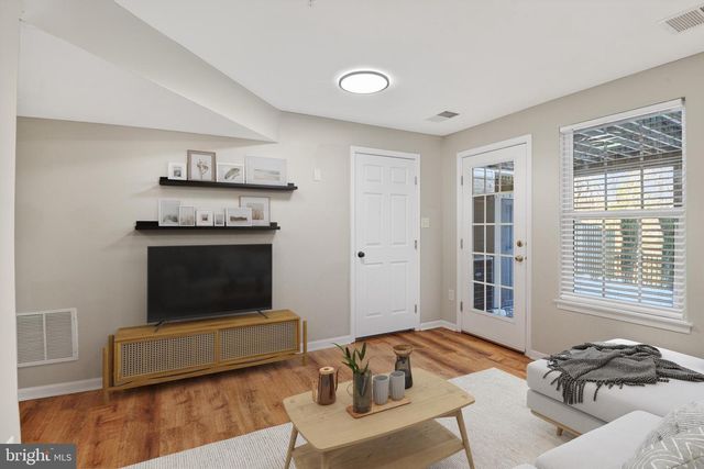 944 HOPKINS COR, Glen Burnie, MD 21060