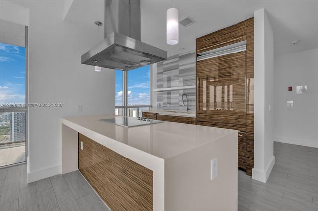1100 Biscayne Boulevard 4308, Miami, FL 33132
