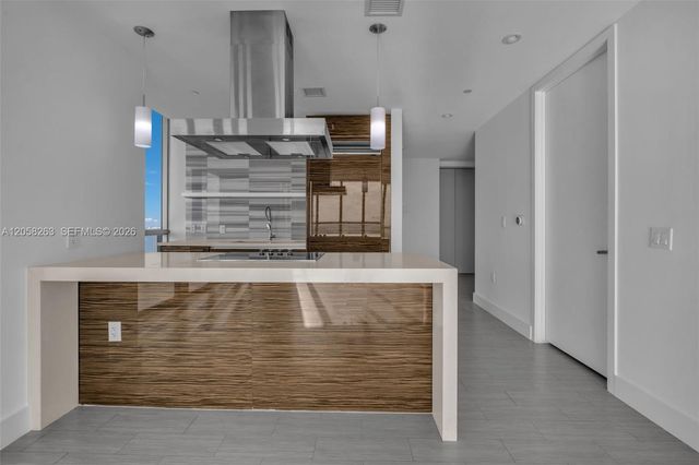 1100 Biscayne Boulevard 4308, Miami, FL 33132