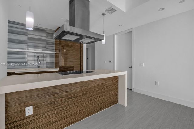 1100 Biscayne Boulevard 4308, Miami, FL 33132