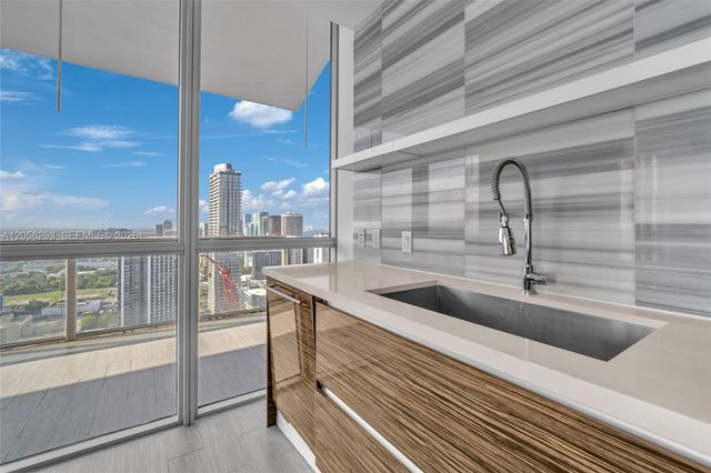 1100 Biscayne Boulevard 4308, Miami, FL 33132