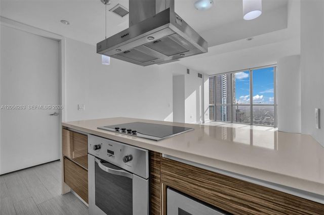 1100 Biscayne Boulevard 4308, Miami, FL 33132