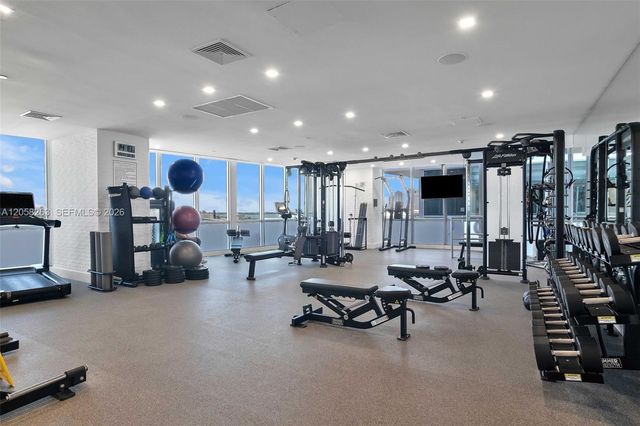 1100 Biscayne Boulevard 4308, Miami, FL 33132