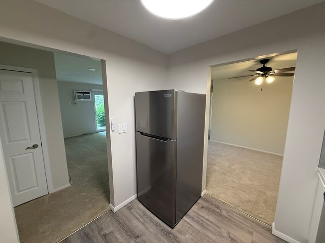 9S220 Lake Drive 16A-102, Willowbrook, IL 60527