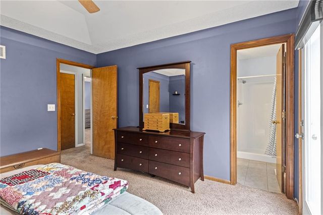 600 SE Steeple Court, Blue Springs, MO 64014