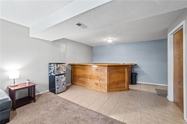 600 SE Steeple Court, Blue Springs, MO 64014